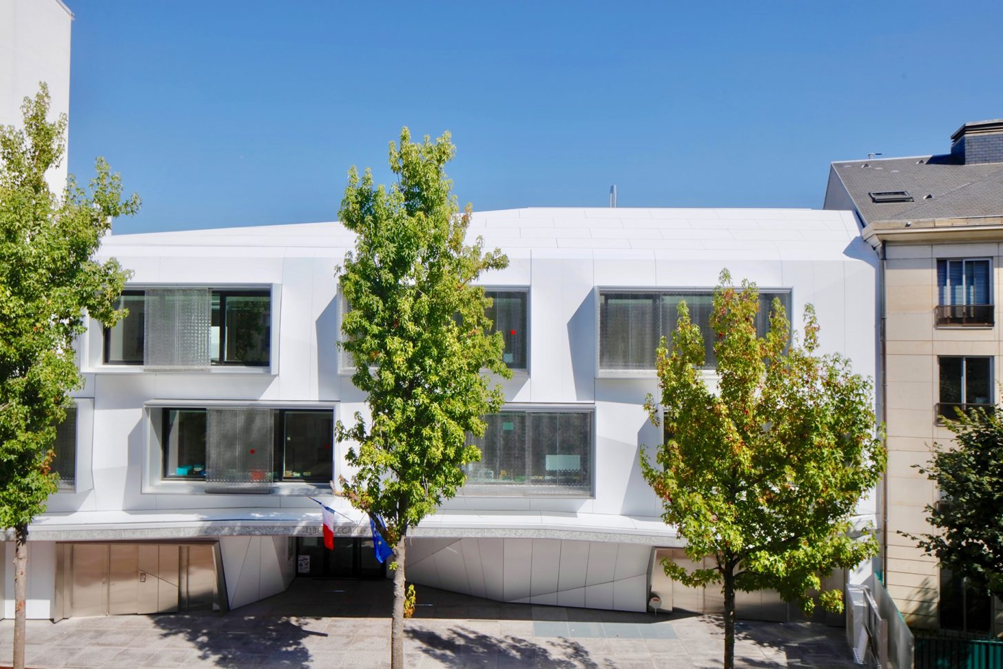 Construction d'une école à CharentonlePont avec SBBT Architecture